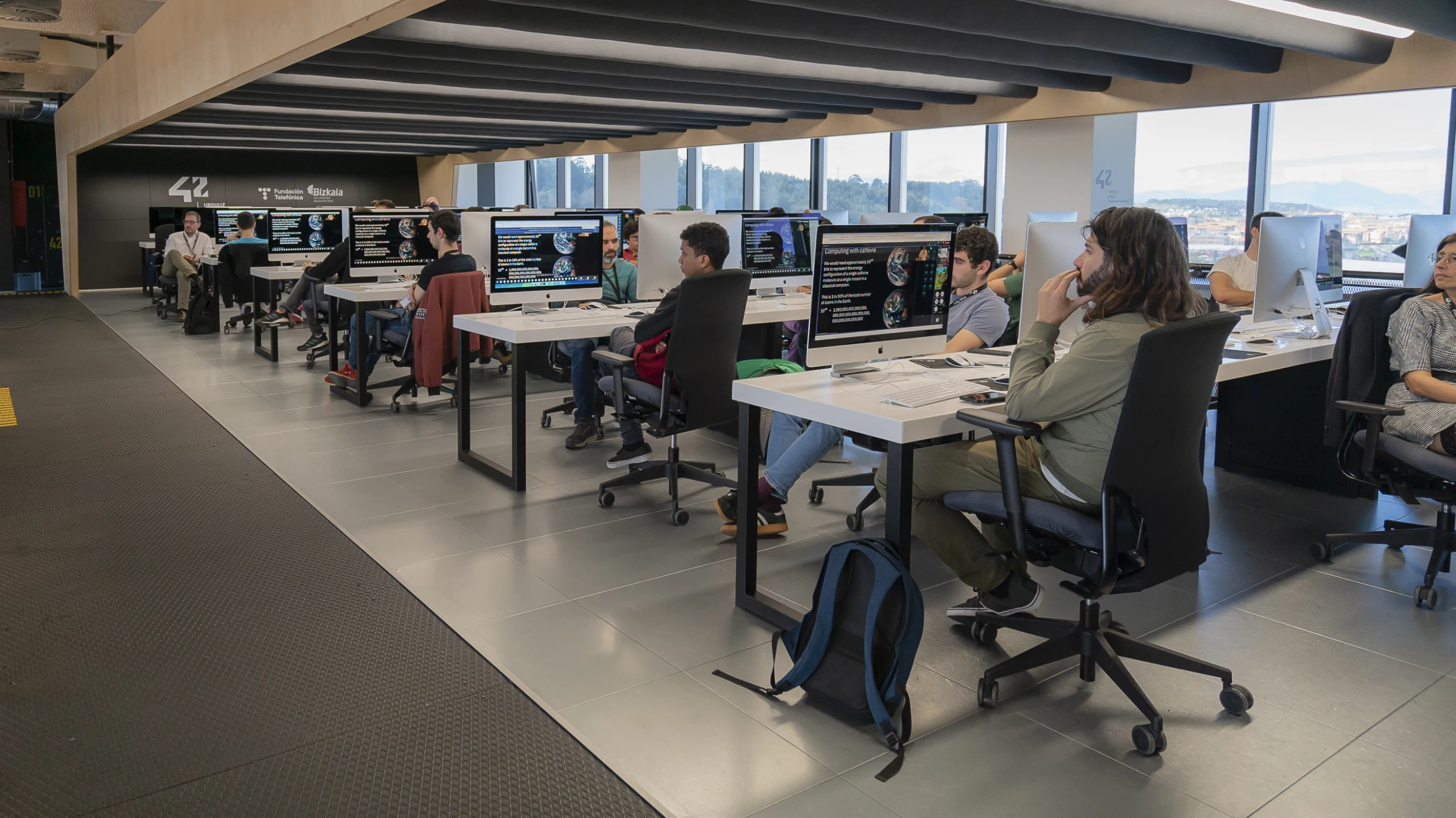 Una imagen de 42 Urdúliz para ilustrar el tema "Aprende Python, el lenguaje del que todo el mundo habla"