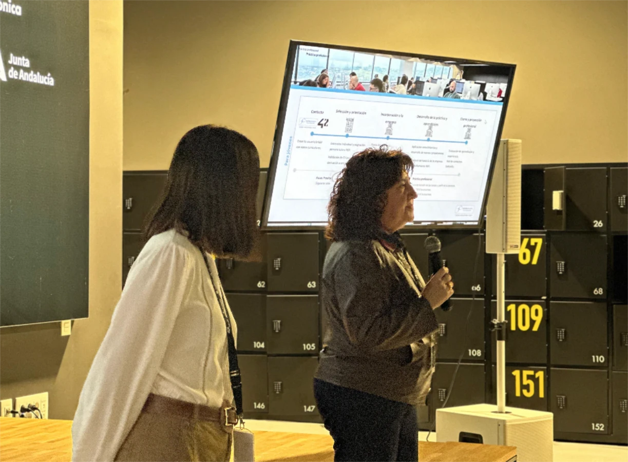 Gracias a la Fundación Novia Salcedo alrededor de 150 estudiantes de los campus 42 contarán con orientación para impulsar sus perfiles profesionales en el mercado de empleo digital