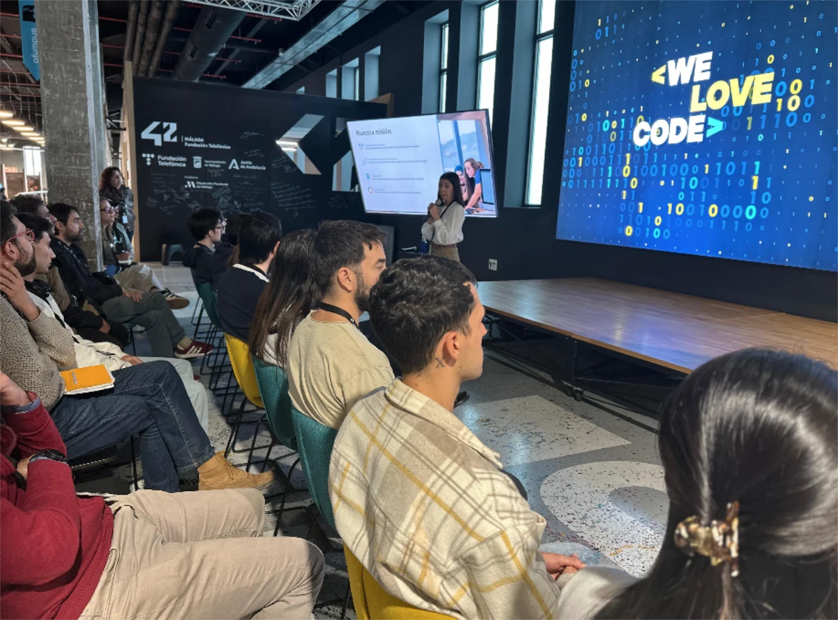 Gracias a la Fundación Novia Salcedo alrededor de 150 estudiantes de los campus 42 contarán con orientación para impulsar sus perfiles profesionales en el mercado de empleo digital