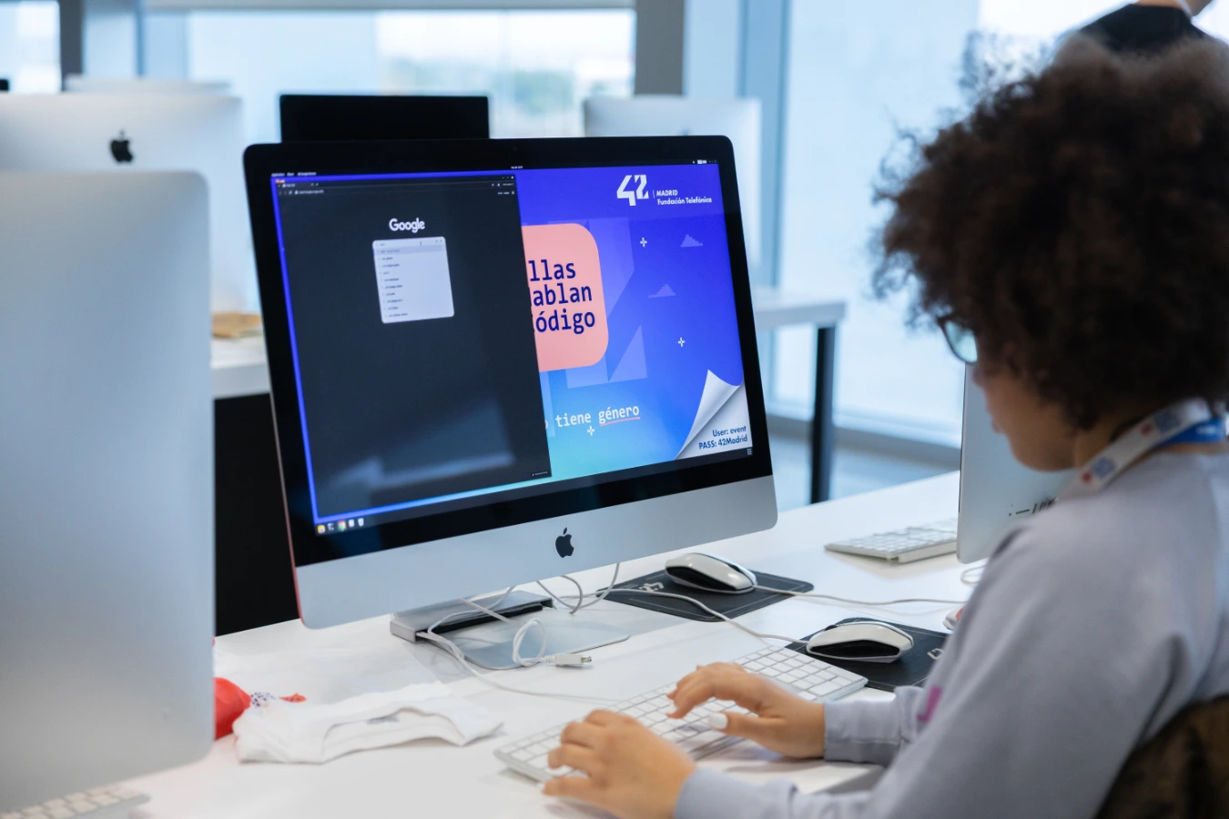 Foto del "fin de curso" de Ellas Hablan Código 2025