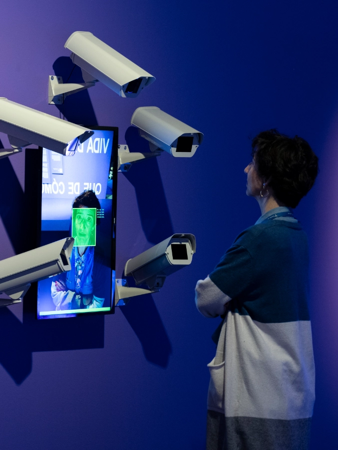 hoy es un buen dia-expo Imagen de sala de la expo 'Hoy es un buen día para hablar de Derechos Digitales'