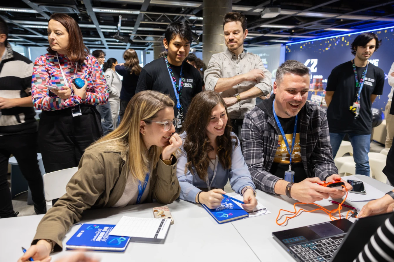 La mitad de los equipos ganadores de la HackJam de Madrid in Game contaba con estudiantes de 42 Madrid La mitad de los equipos ganadores de la HackJam de Madrid in Game contaba con estudiantes de 42 Madrid