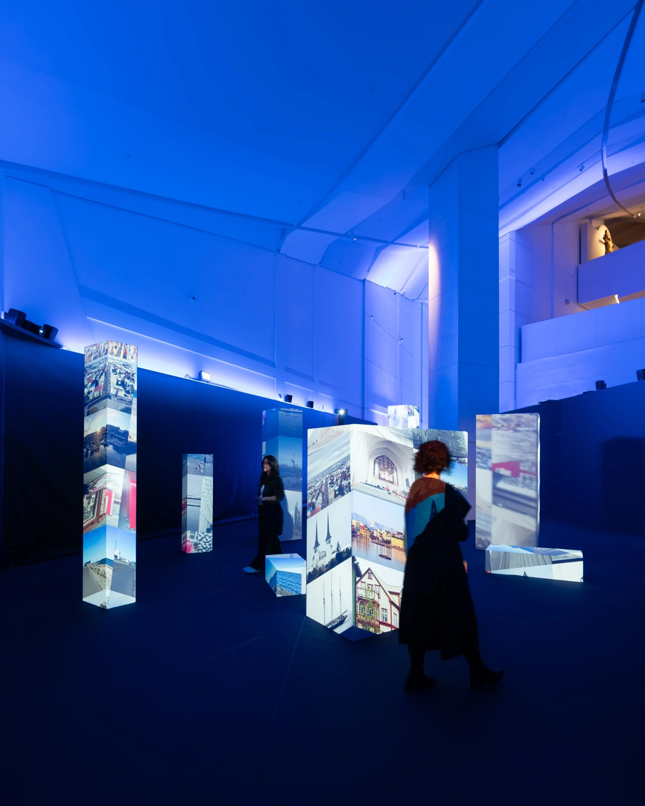 Imagen de sala de la itinerancia 'Mundo expandido. Entre lo físico y lo virtual'