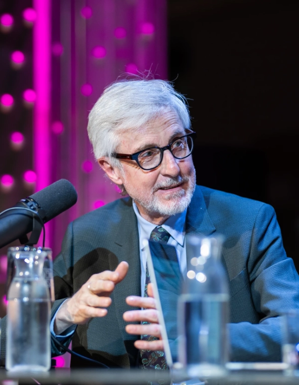 Enrique Goñi participa en WATIFTV. Imagen de un momento de la entrevista