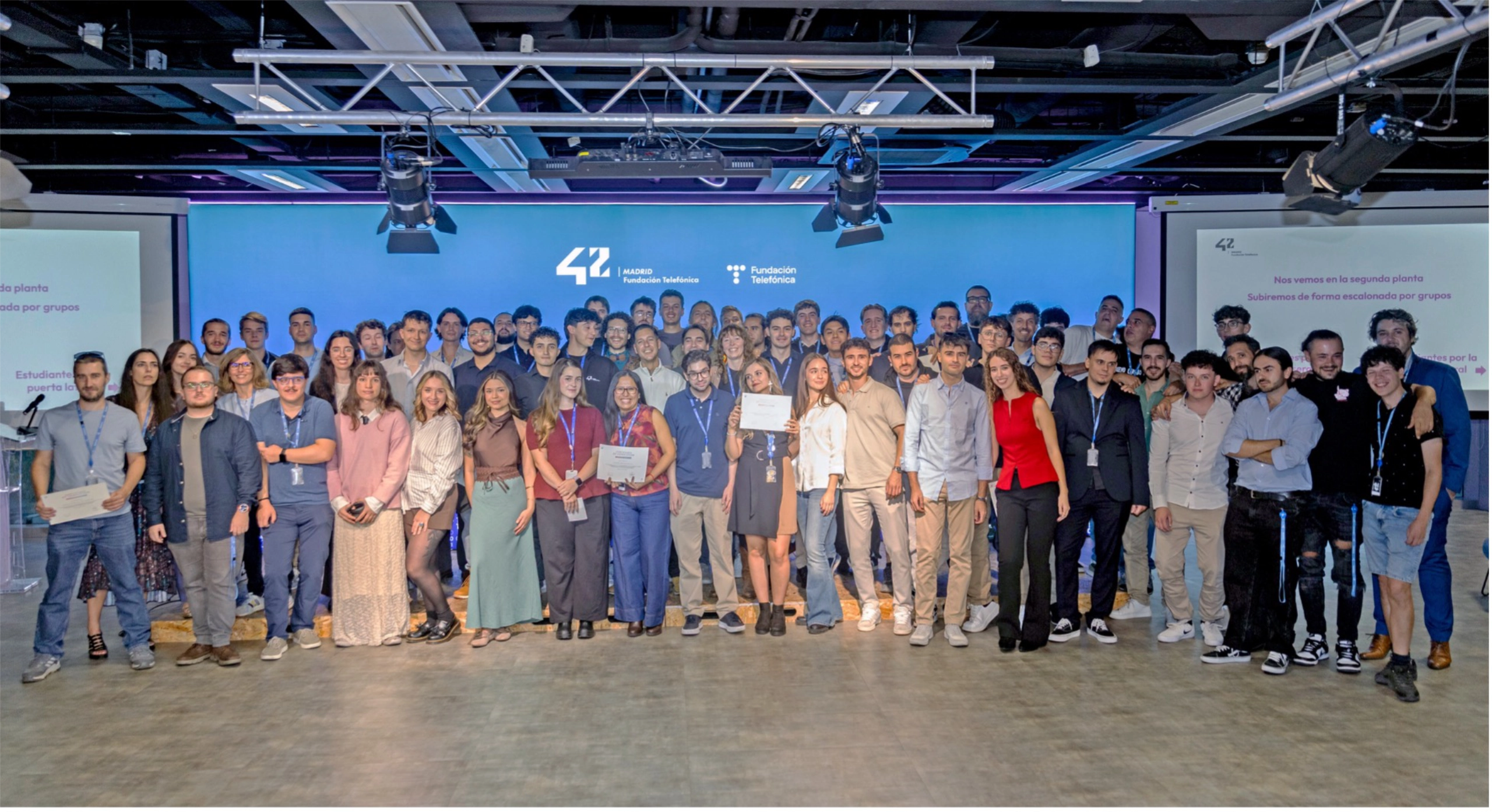Imagen de los estudiantes graduados de 42 Madrid Fundación Telefónica Imagen de los estudiantes graduados de 42 Madrid Fundación Telefónica