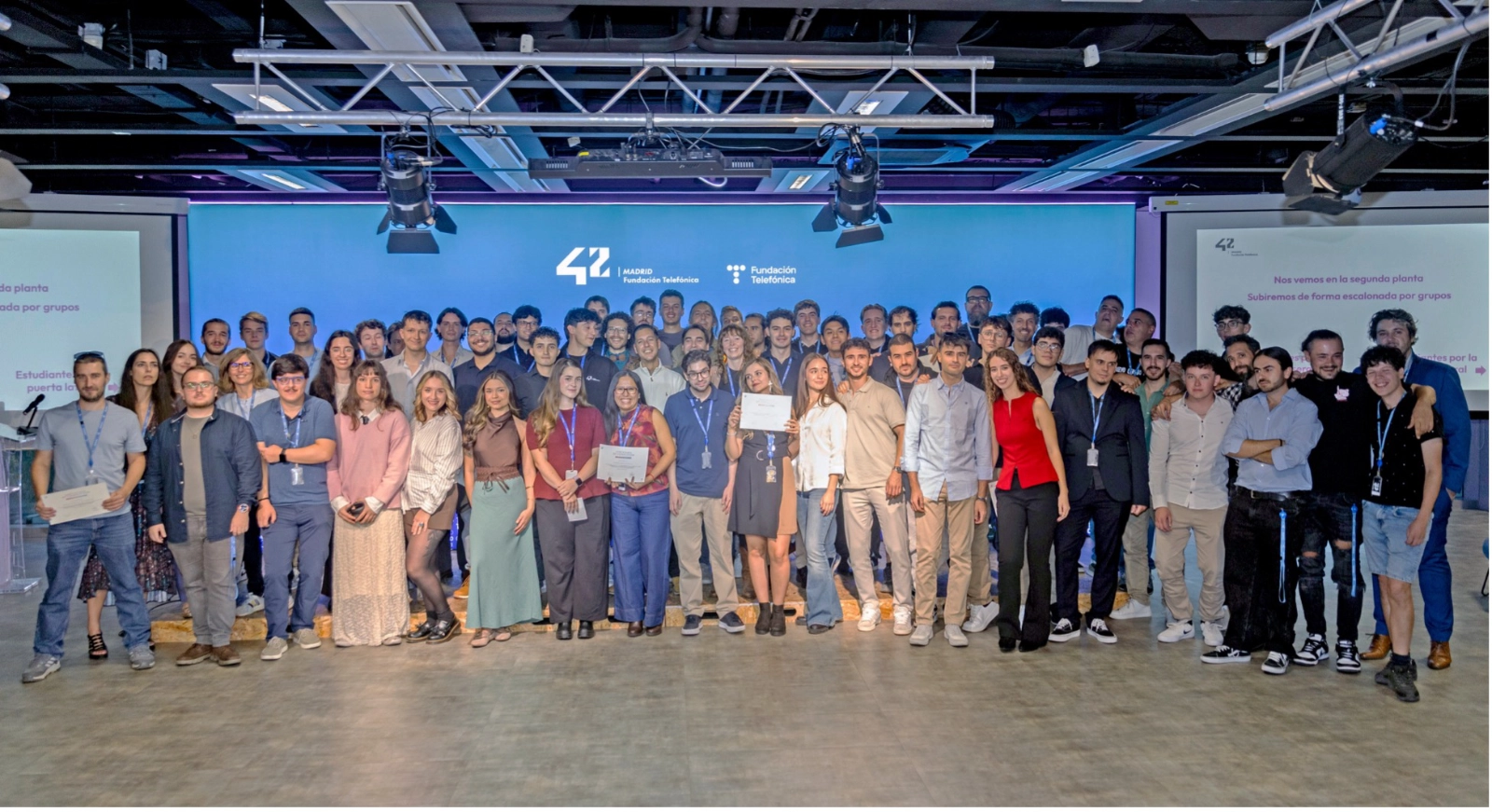 Imagen de los estudiantes graduados de 42 Madrid Fundación Telefónica Imagen de los estudiantes graduados de 42 Madrid Fundación Telefónica